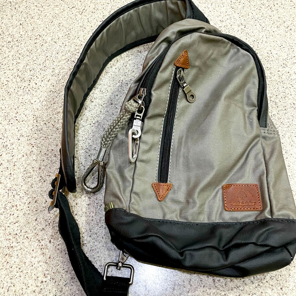 Small TSD sling bag